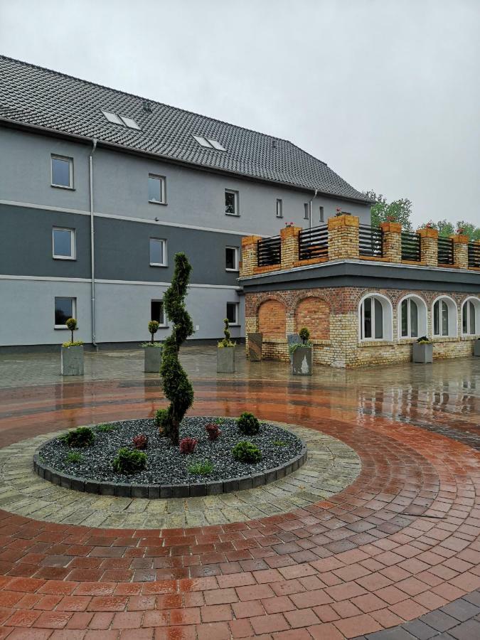 Leon'S Rooms Żary Exteriör bild
