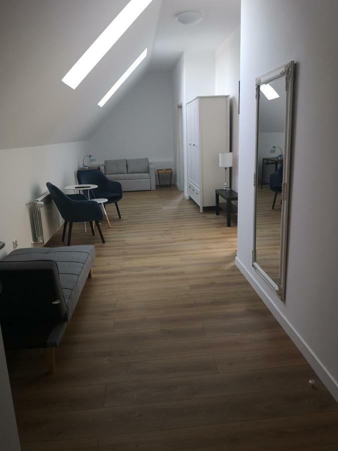 Leon'S Rooms Żary Exteriör bild