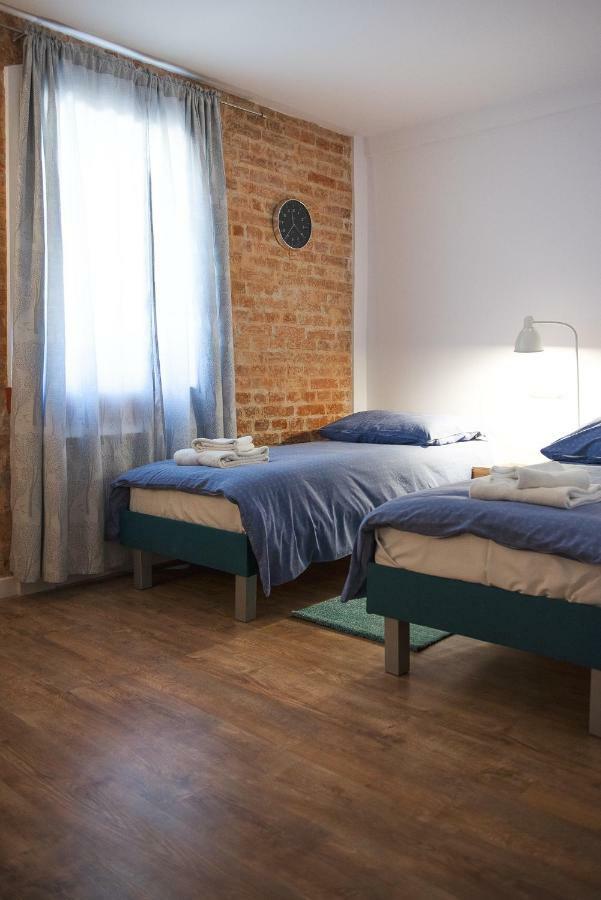 Leon'S Rooms Żary Exteriör bild