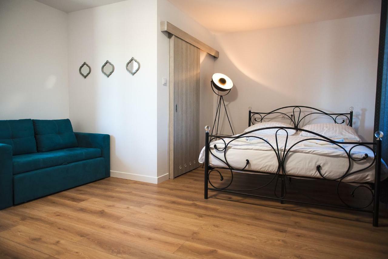 Leon'S Rooms Żary Exteriör bild