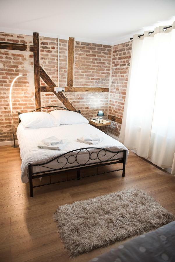 Leon'S Rooms Żary Exteriör bild