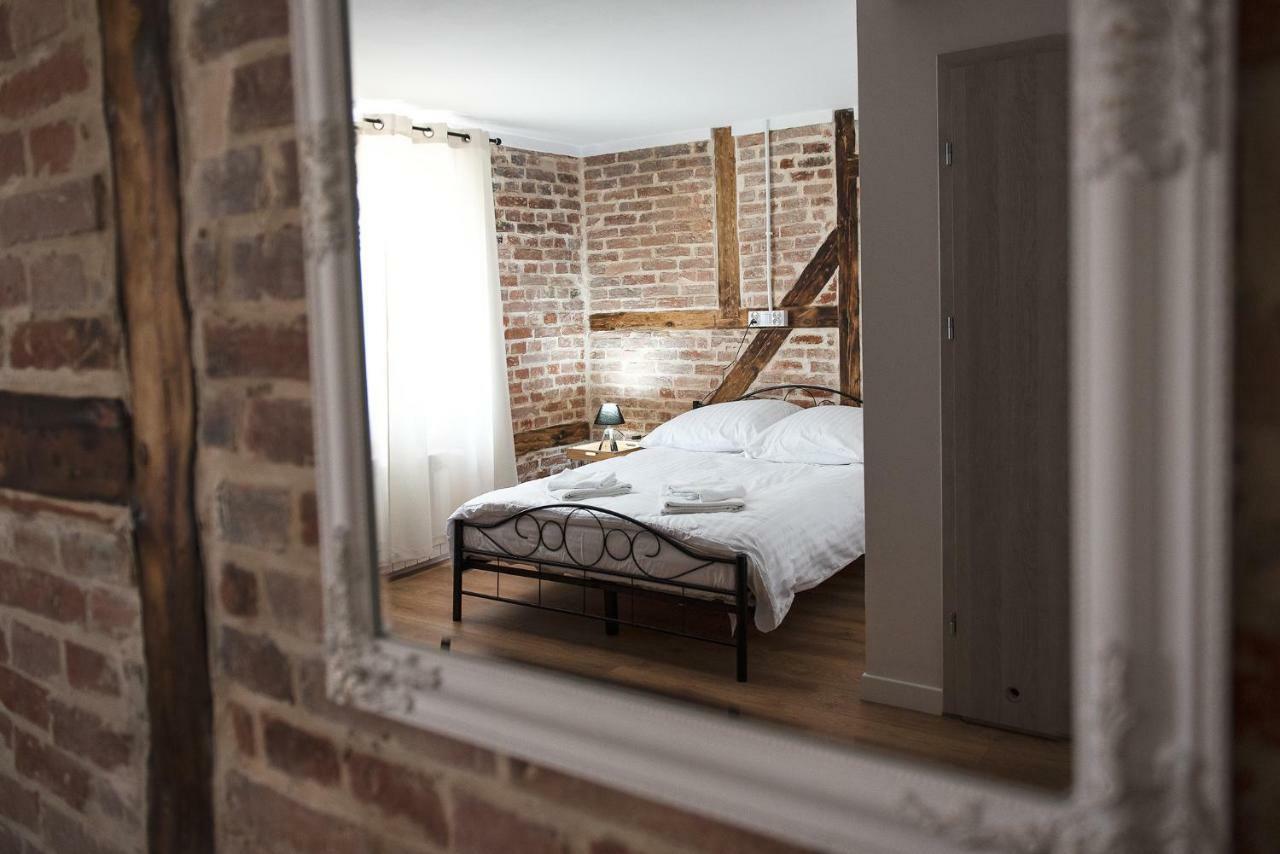 Leon'S Rooms Żary Exteriör bild
